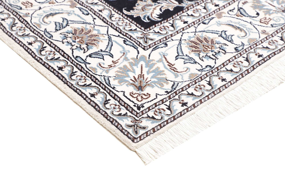 Tappeto Nain 207 X 195 Cm